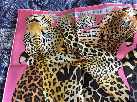 Scarf of the moment: Lazy Leopardesses 